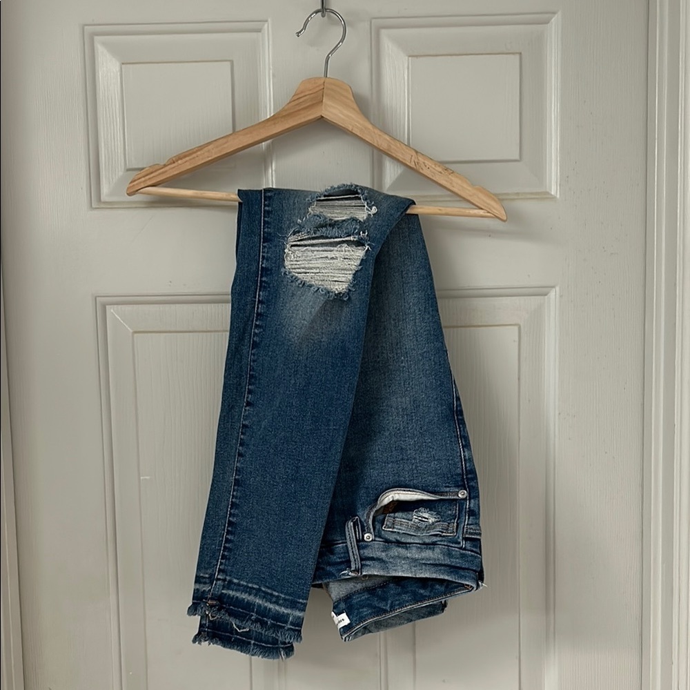 Good American Fits Everybody Jeans